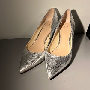 Wore once, beautiful metallic shoes.